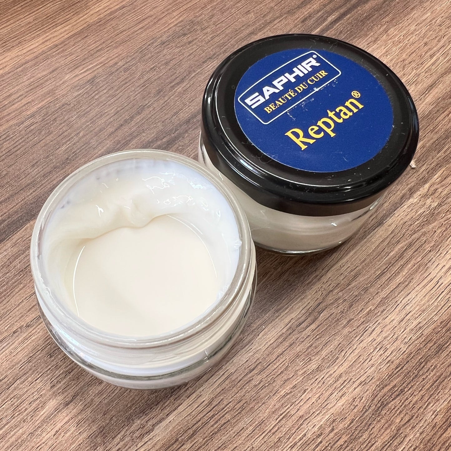 Saphir Reptan reptile leather conditioner cream