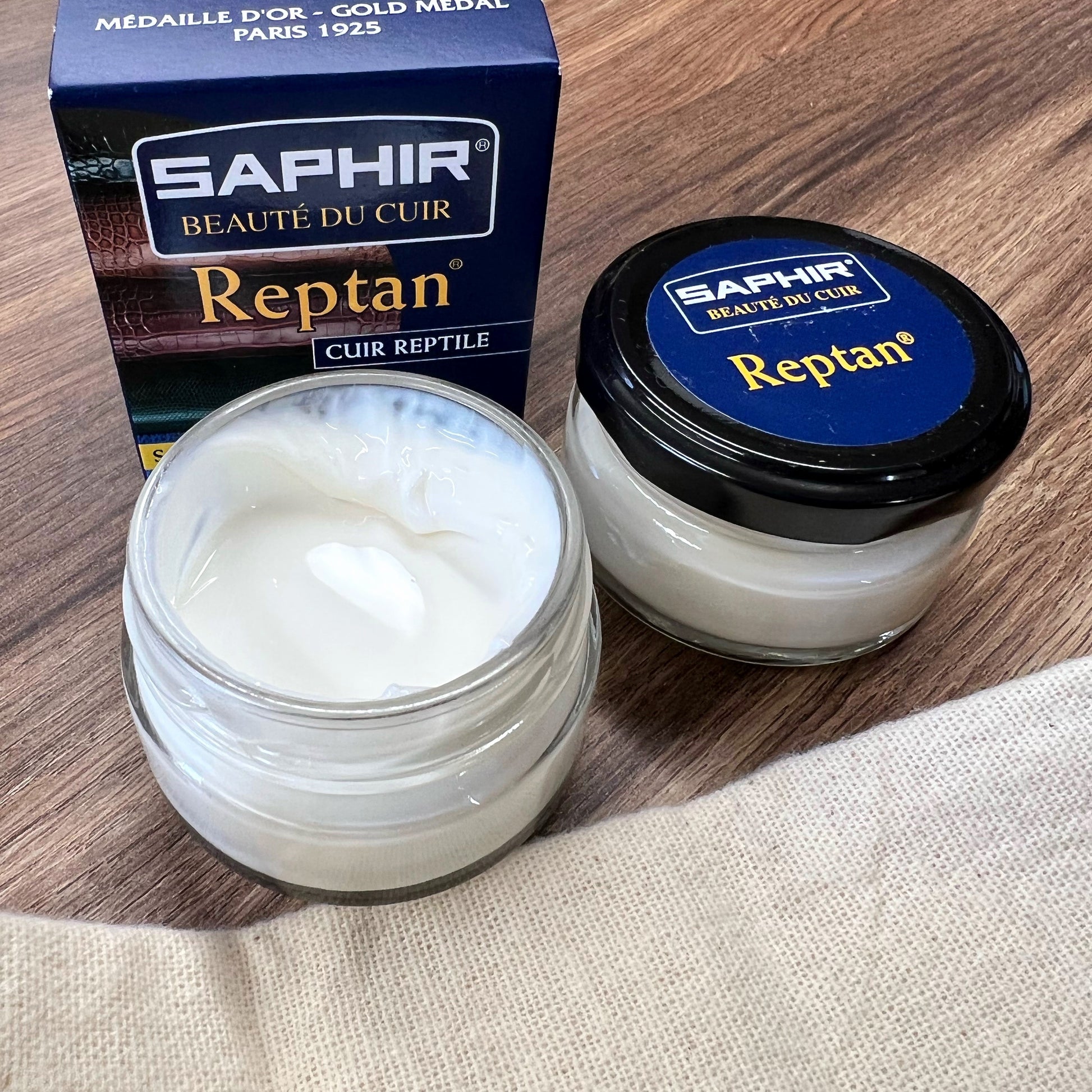 Saphir Reptan reptile leather conditioner cream